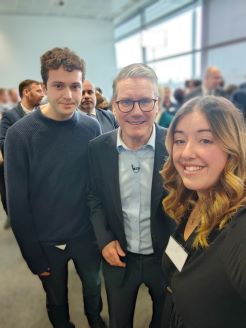 Diabetes UK volunteers with Sir Keir Starmer