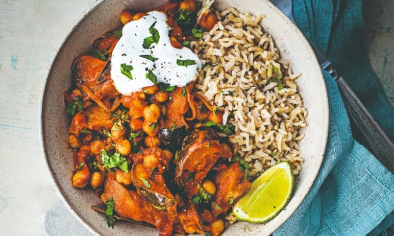 Aubergine and chickpea curry | Diabetes UK
