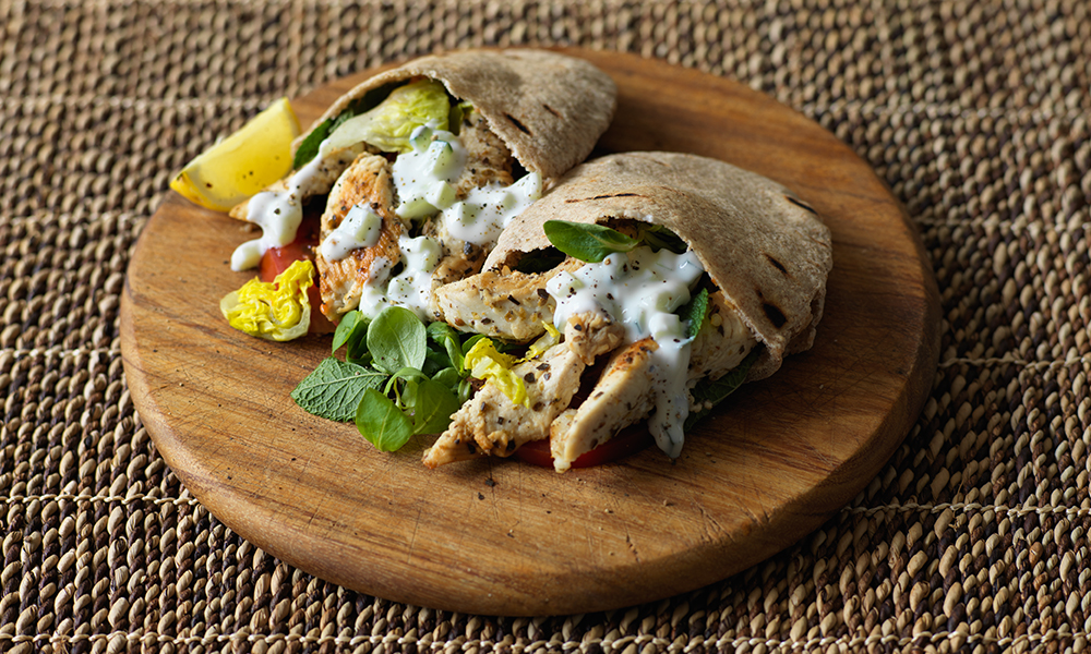 Greek-style chicken pittas | Diabetes UK