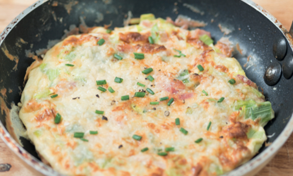 Ham, leek and Parmesan frittata | Diabetes UK