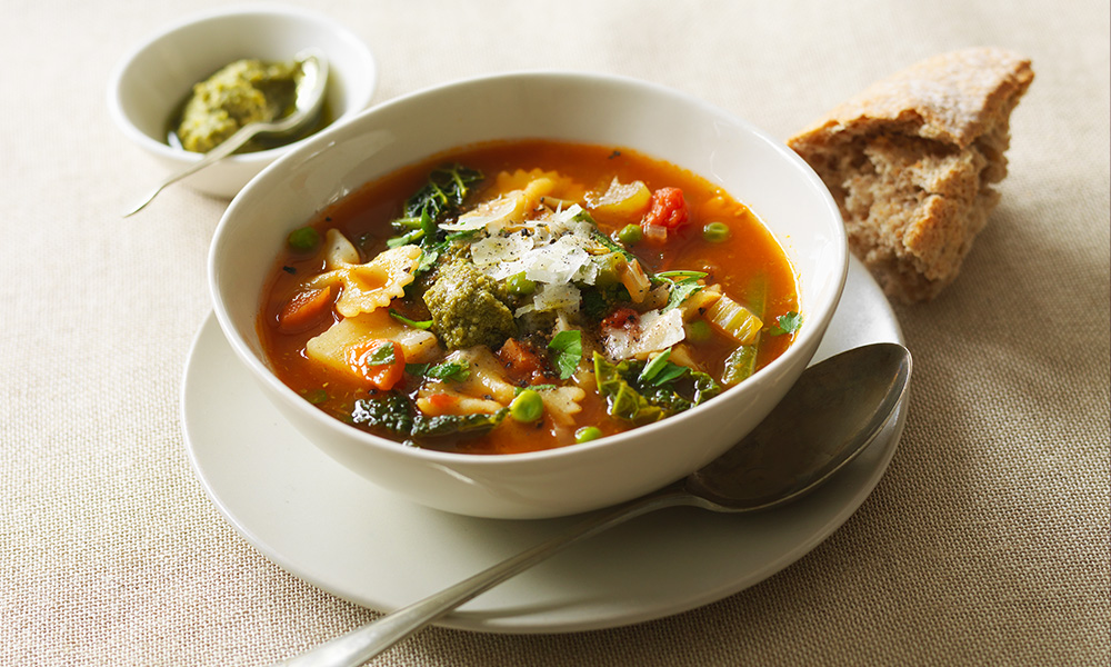 Hearty minestrone soup | Diabetes UK