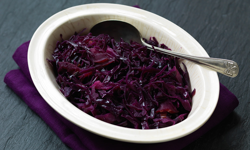 Spiced red cabbage | Diabetes UK