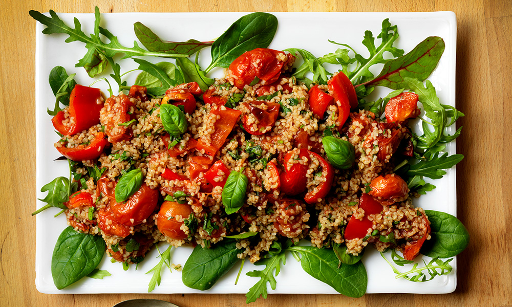 Roasted tomato and pepper bulgur wheat salad
