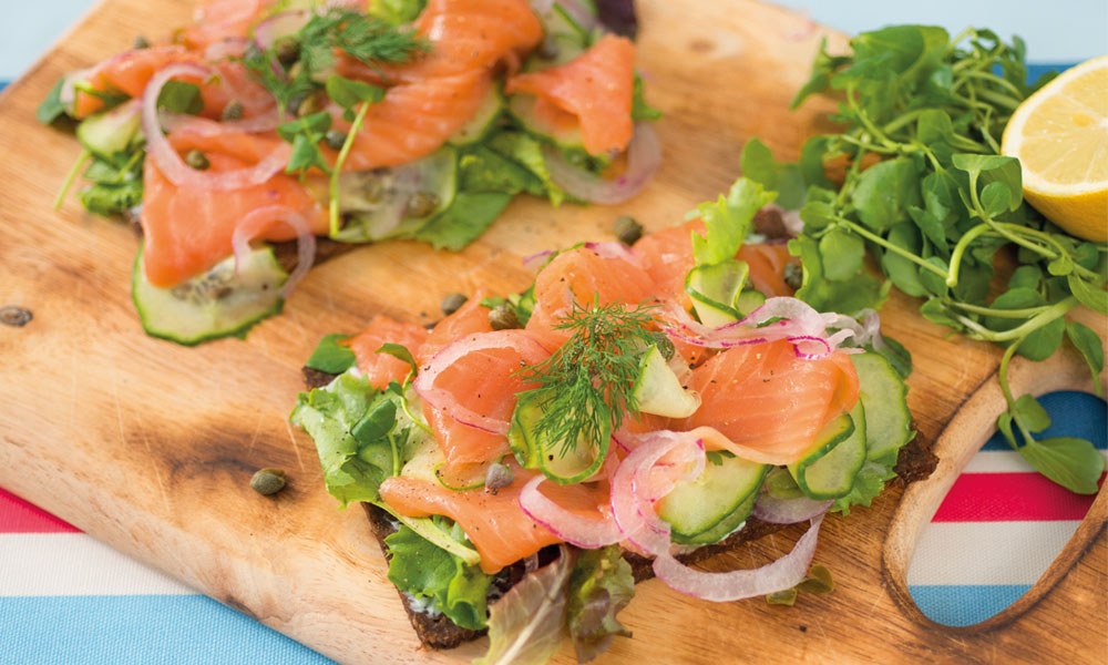 Scandinavian pickled cucumber and salad sandwich | Diabetes UK