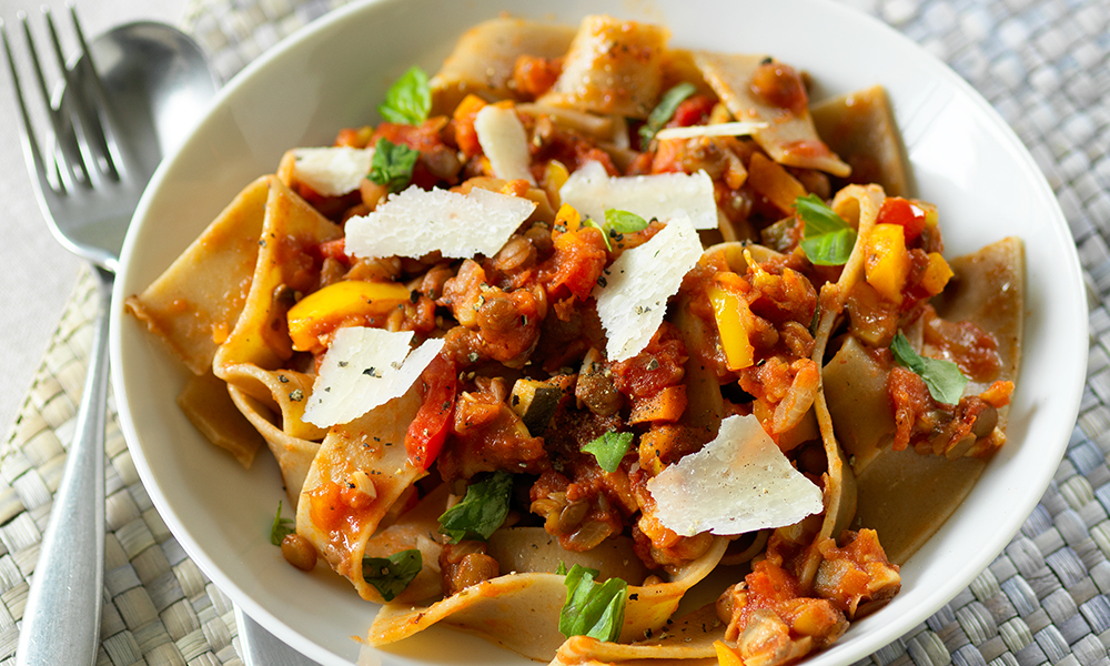 Vegetable ragu and pasta | Diabetes UK