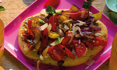 Naan bread pizza