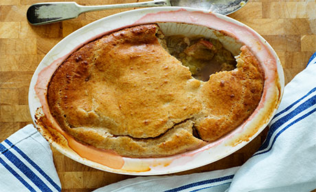 Rhubarb and ginger sponge