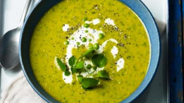Mint, pea and crème fraiche soup