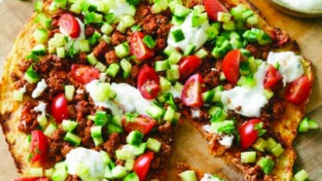 Turkish cauliflower pizza