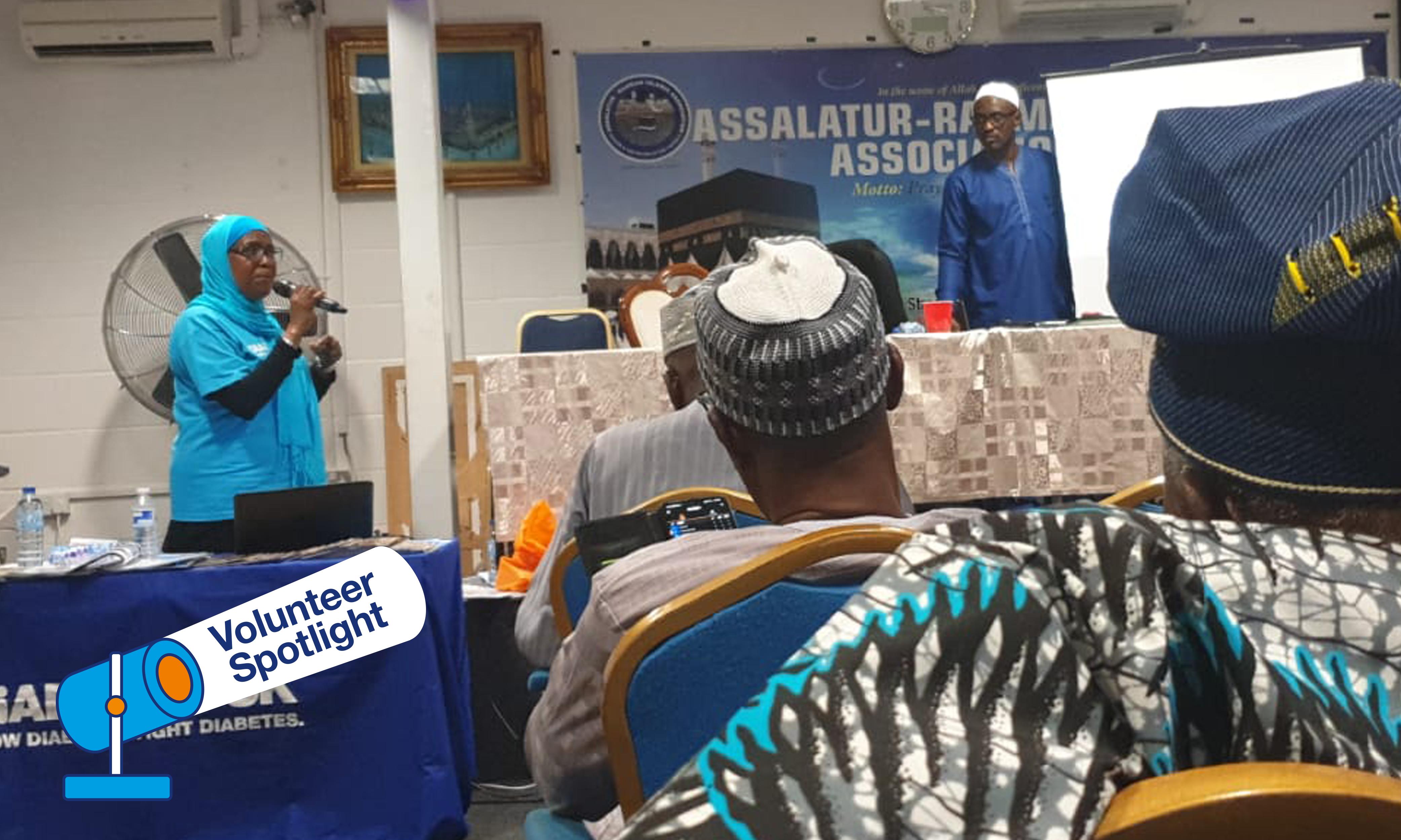 Mistura giving a talk in her community