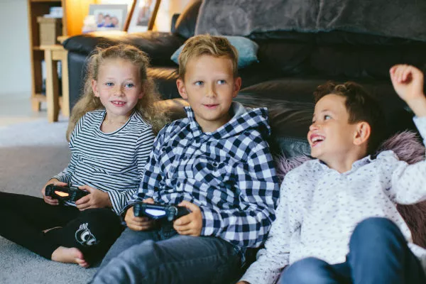 Harriet with her brothers Thumbnail