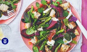 Parma ham, beetroot & mozzarella salad