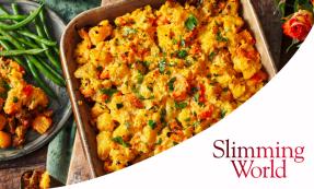 Carrot and swede vegetarian cottage pie with Slimming World logo