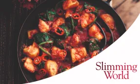 Sweet potato and spinach curry with Slimming World logo