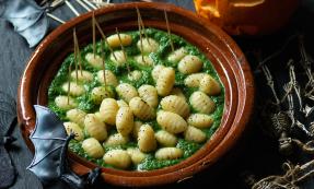 Witchetty grubs in swamp juice Witchetty grubs in swamp juice