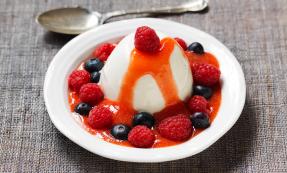 Yogurt and vanilla panna cotta with summer fruits Yogurt and vanilla panna cotta with summer fruits